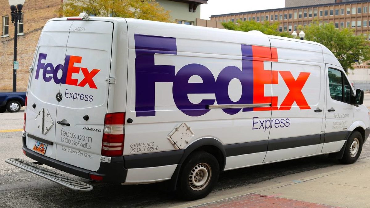 FedEx  – scheduled delivery pending, causes, Package reach destination