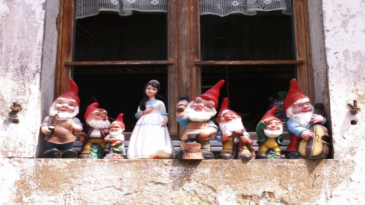 Seven Dwarfs Names – What are the names of all of the 7 dwarfs?