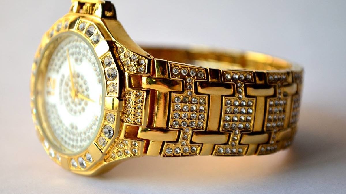 7 Important Things To Prepare Before Buying Luxury Watches