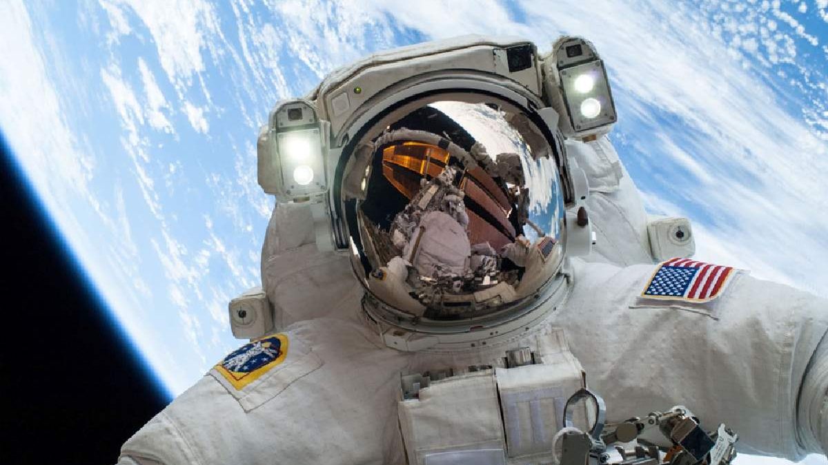 NASA Salary: How Much do Astronauts Get Paid