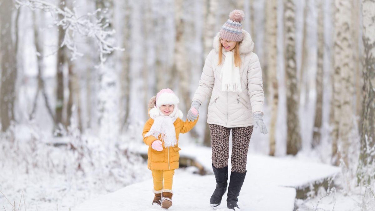 5 Tips For Properly Walking With Baby In Winter