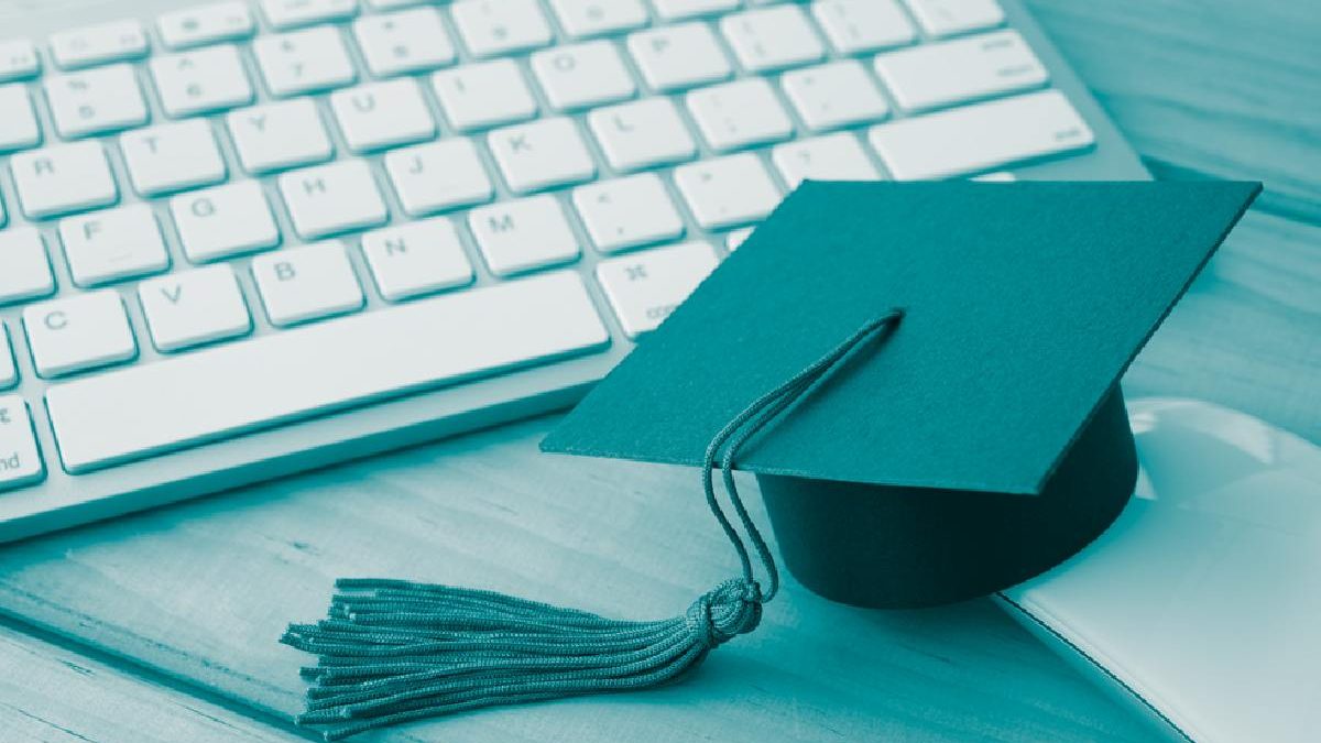 Why You Should Earn a Degree Before Starting a Business