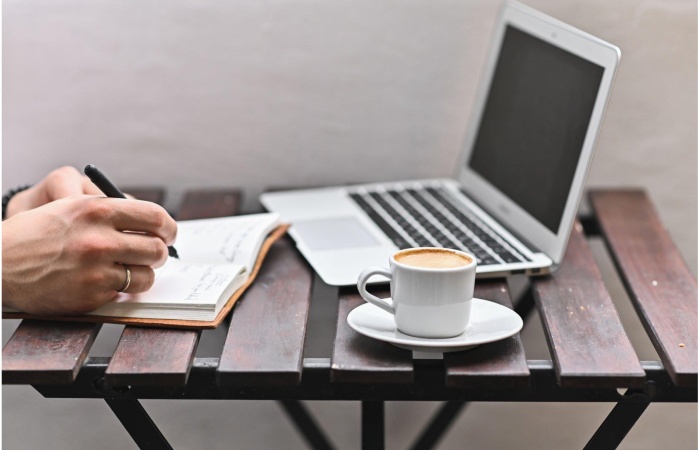 Why Write for Quora blog - Small Vacuum Write for Us