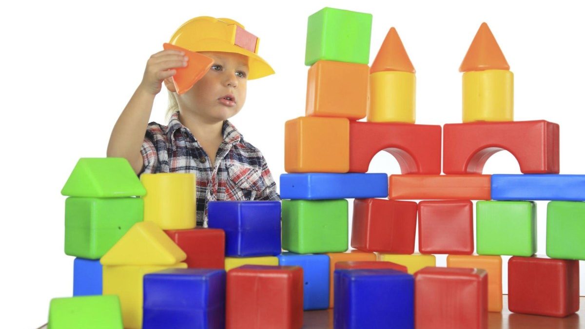 Here’s Why a Fort Builder Kit Makes For The Best Children’s Gift