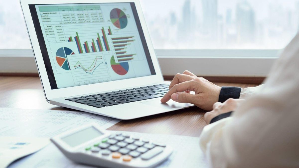 How any Financial Advisor will Improve Their Service by Using Analytics Software