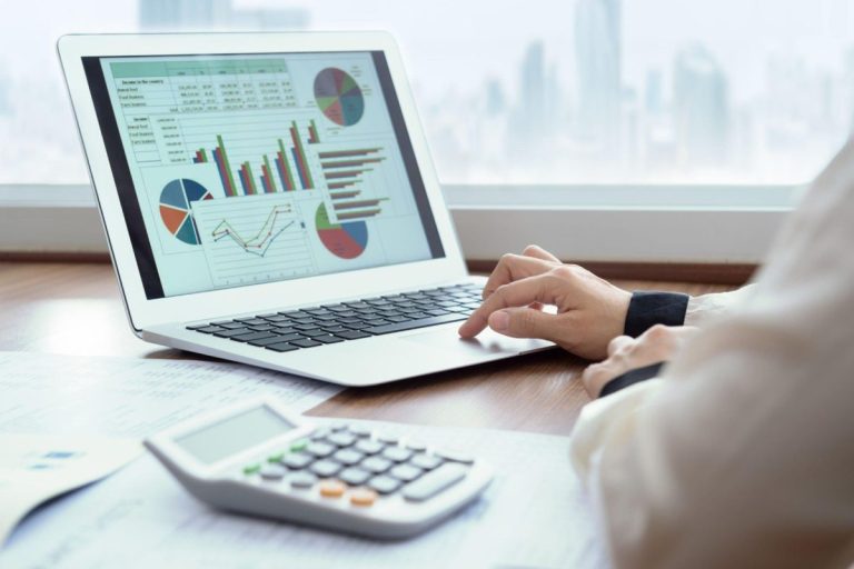 How any Financial Advisor will Improve Their Service by Using Analytics Software