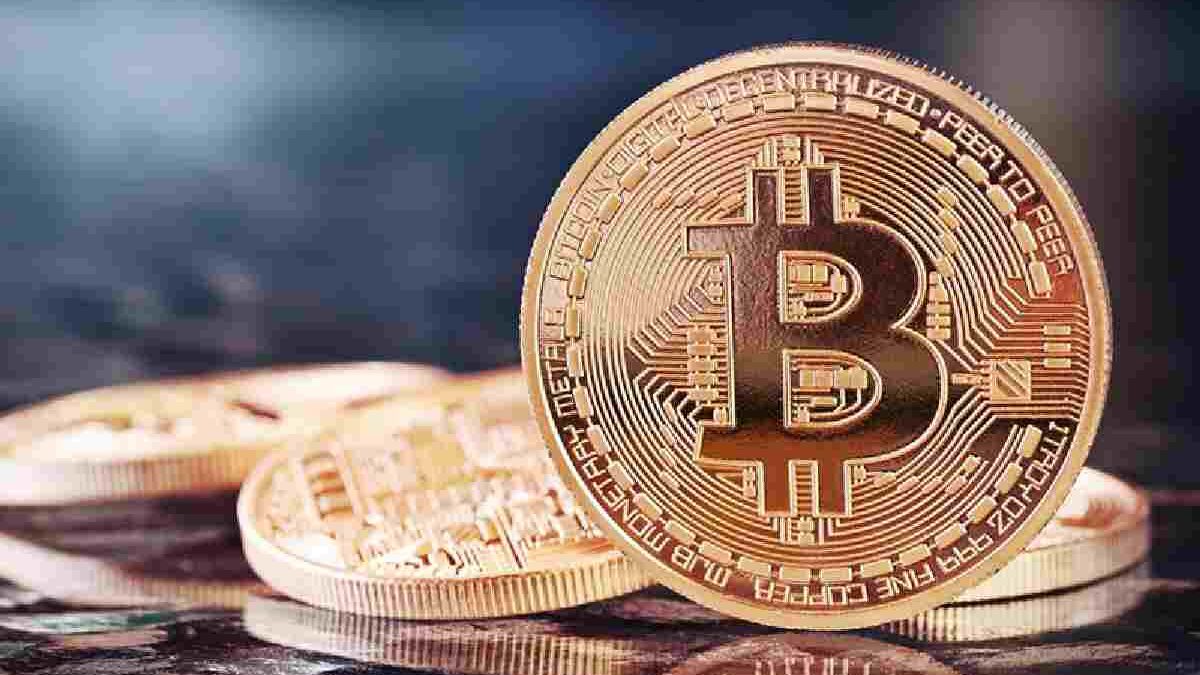 Boosting Cross-Border Transactions with Bitcoin: Advantages and Constraints