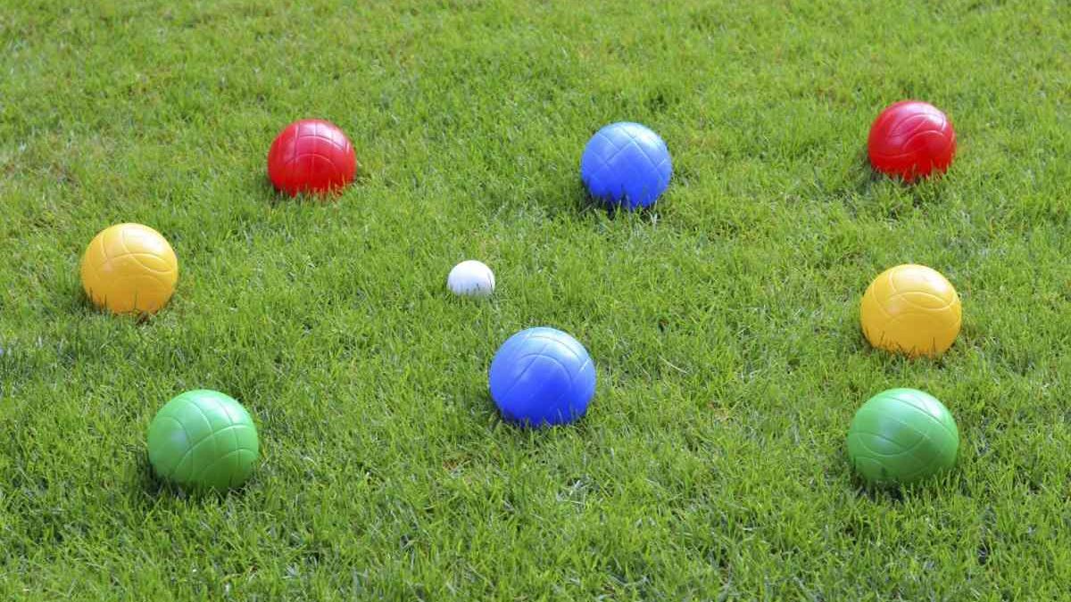 How To Play Bocce Ball: Rules and Variations