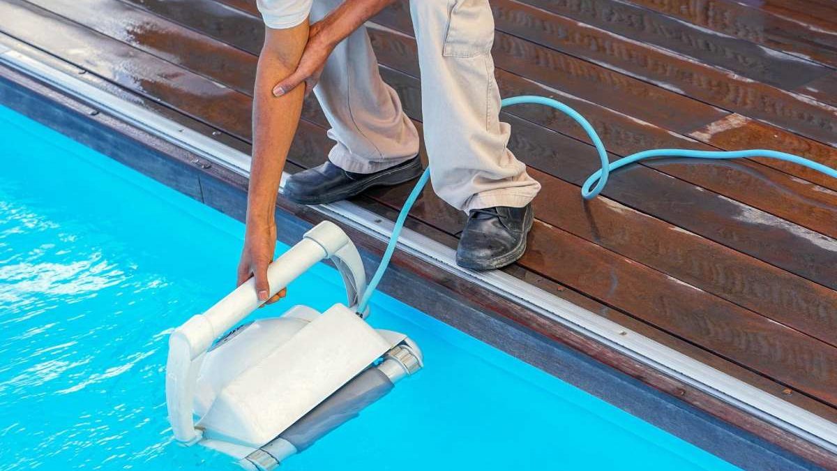 The Do’s and Don’ts of Pool Deck Refinishing