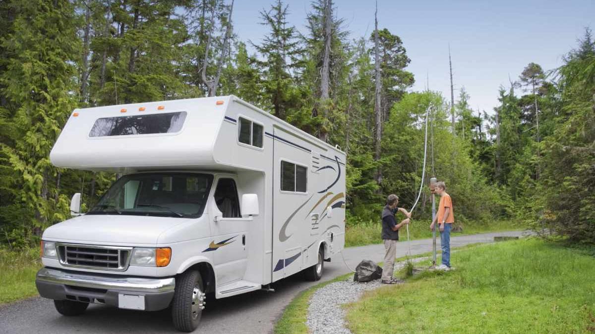 Living on the Road: The Ins and Outs of Long Term RV Rental