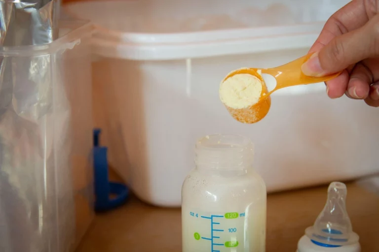 Discover Organic Cow’s Milk Formula: Clean and Simple Ingredients