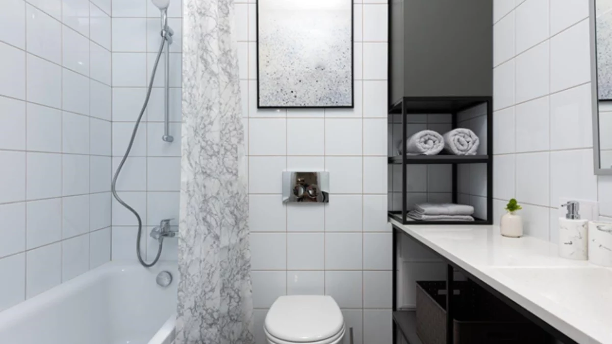 Are White Tiles in a Bathroom a Good Idea?