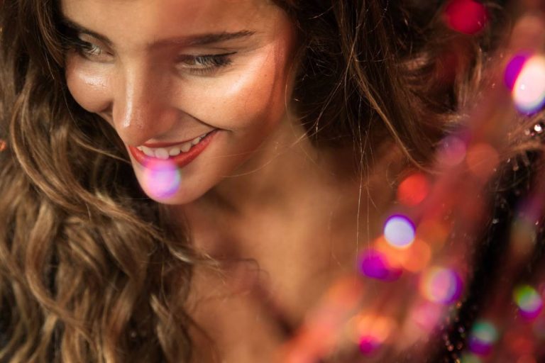 Shine free grace: techniques and tools to remove unwanted glare from your photo