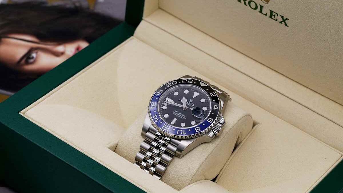 What You Need To Know When Buying Luxury Watches Online