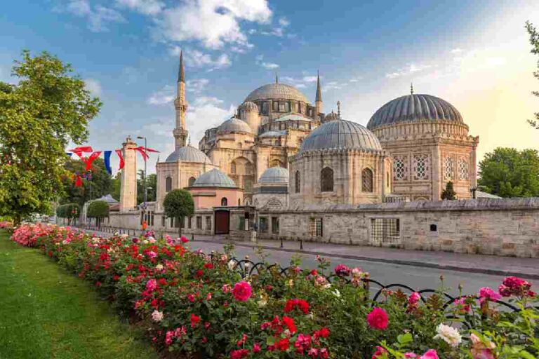 5 Great Places To Visit In The Middle East This Year