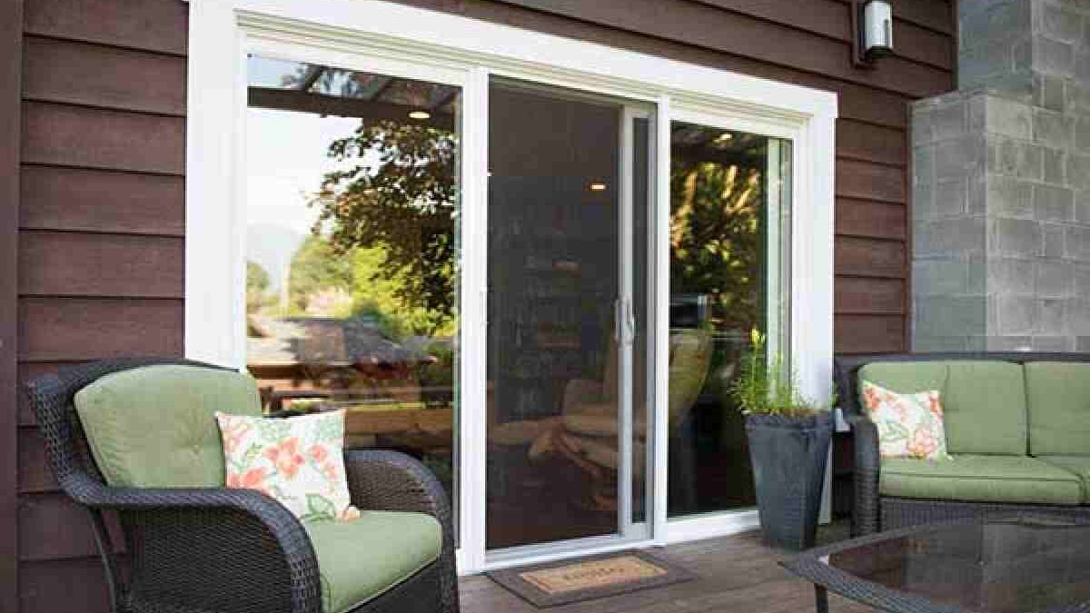 Why Every Home In Australia Needs To Install Screen Doors All Around The Property.