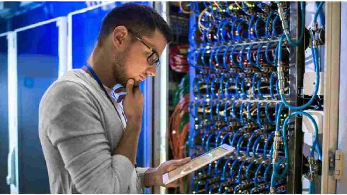 What is network administrator? – Definition, Objectives, Skills and More